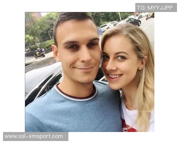 当足球遇上爱情我的男友是超级球星的甜蜜故事 当足球遇上爱情我的男友是超级球星的甜蜜故事